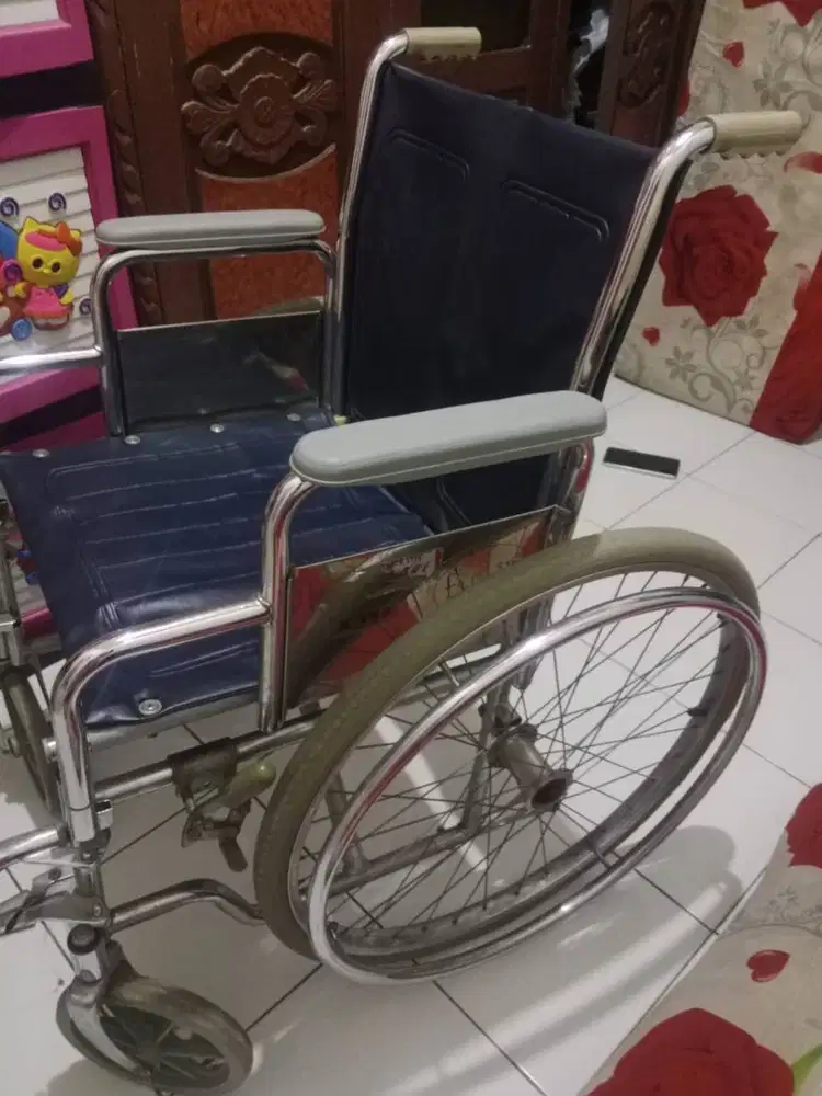 Kursi Roda Manual