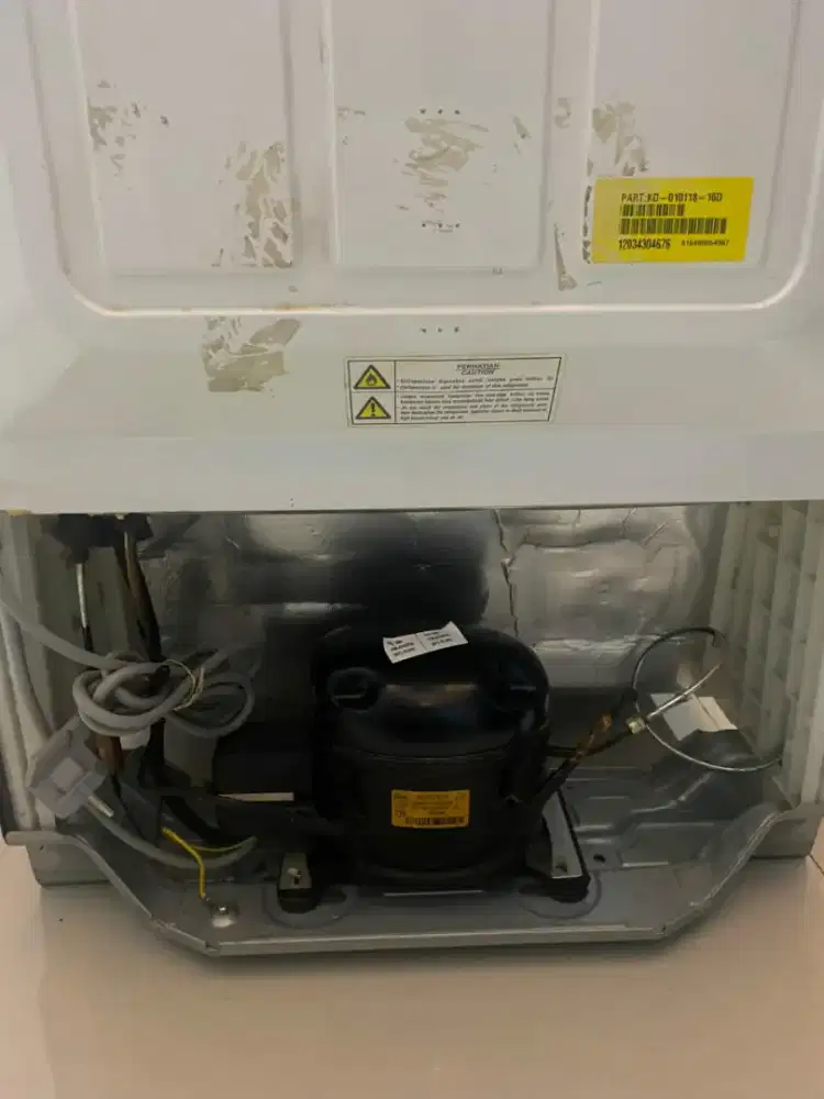 Dijual kulkas polytron 1 pintu