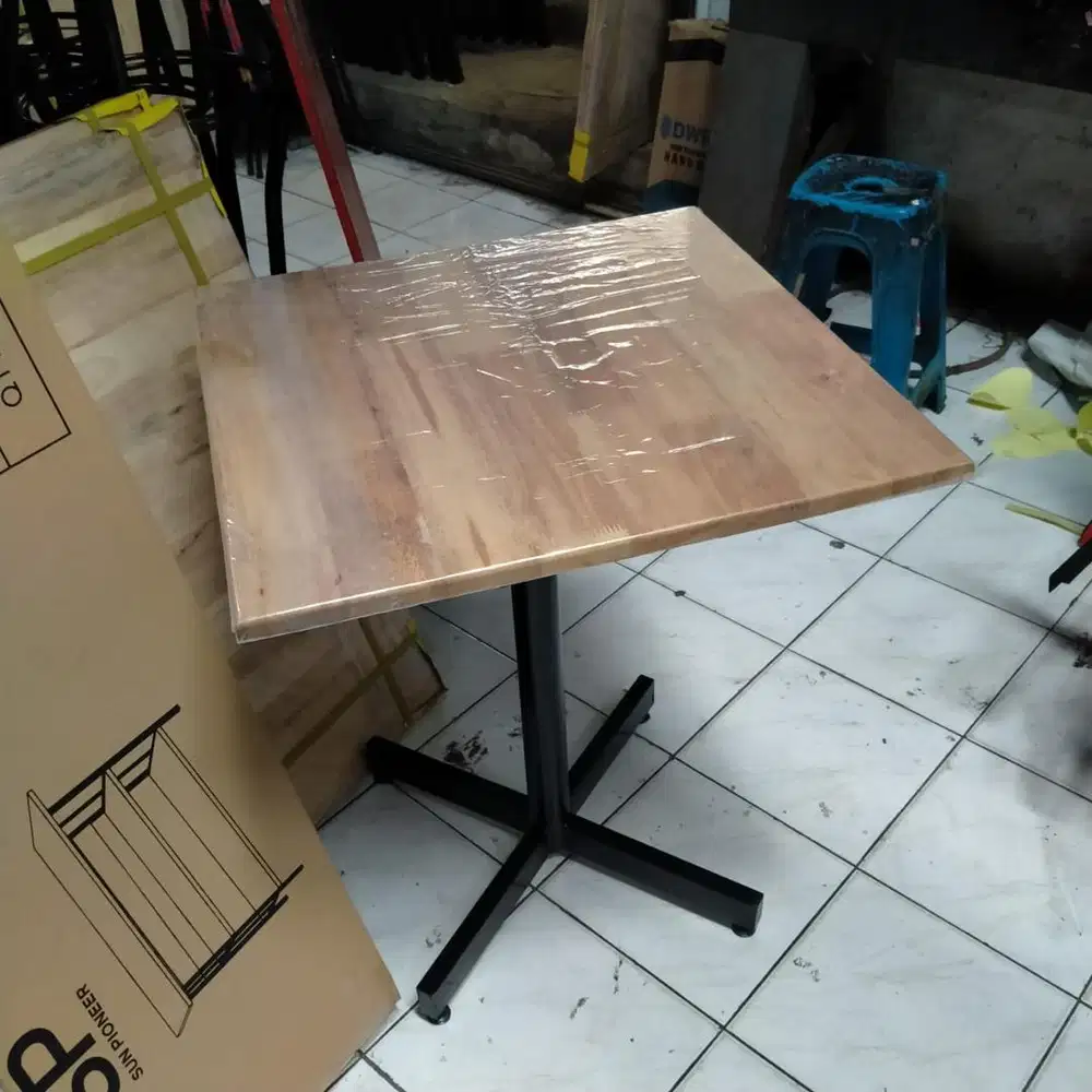 Meja Cafe 60x60 T75cm