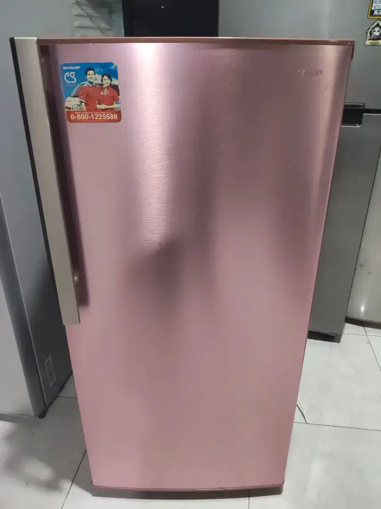 Kulkas Sharp 1pintu istimewa mulus,normal dan masih orisinil