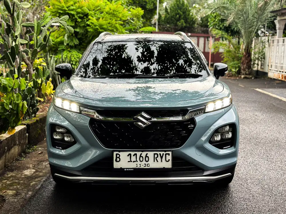 SUZUKI FRONX 1.5 SGX HYBRID AT 2025 BIRU