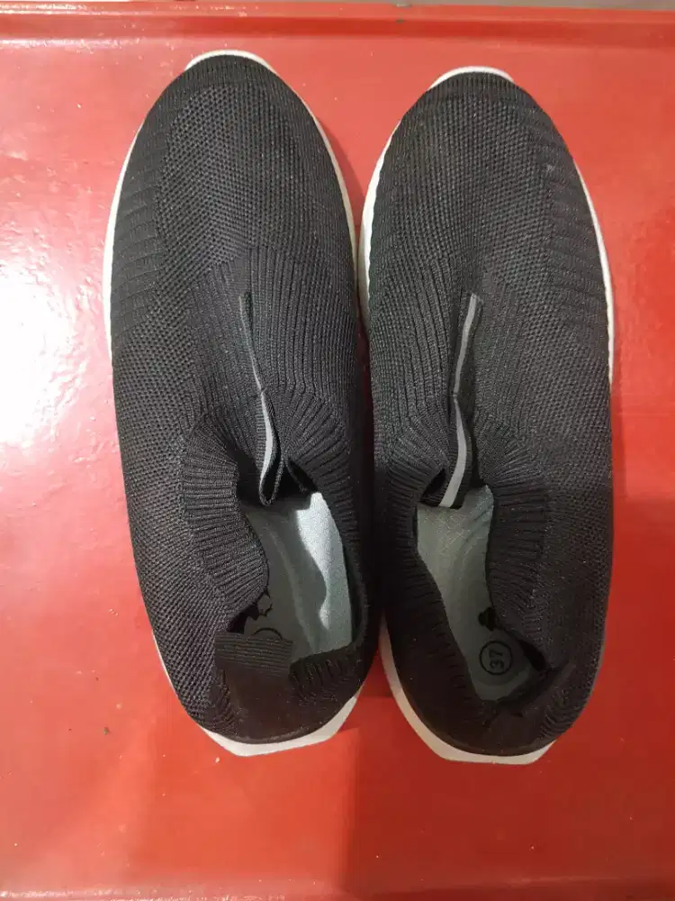 Pl Sepatu santai