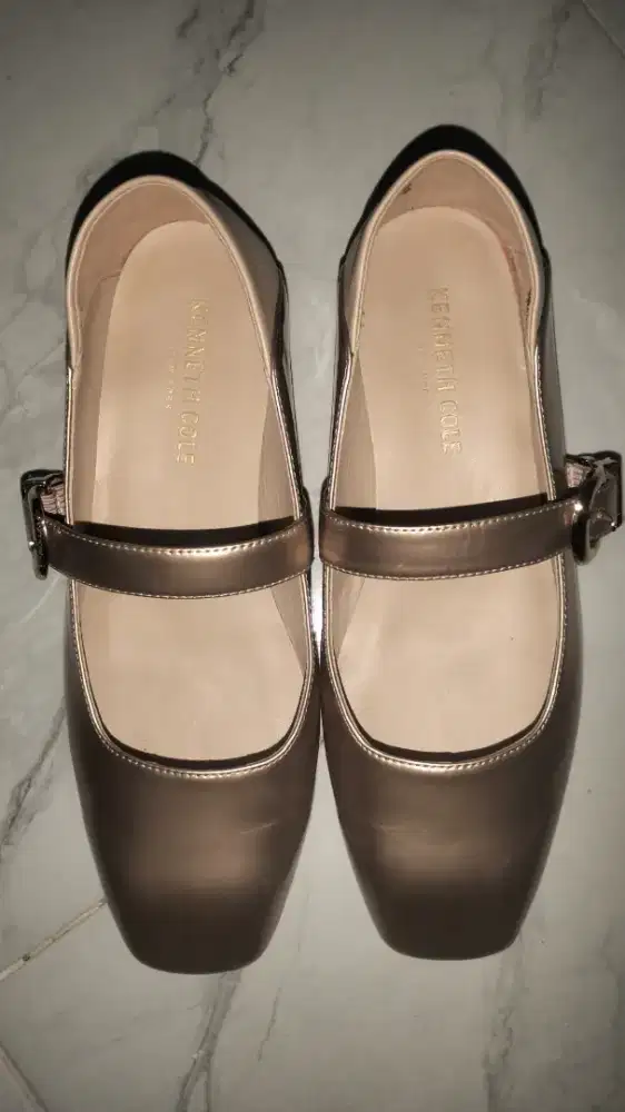 DIJUAL FLATSHOES KENNETH COLE
