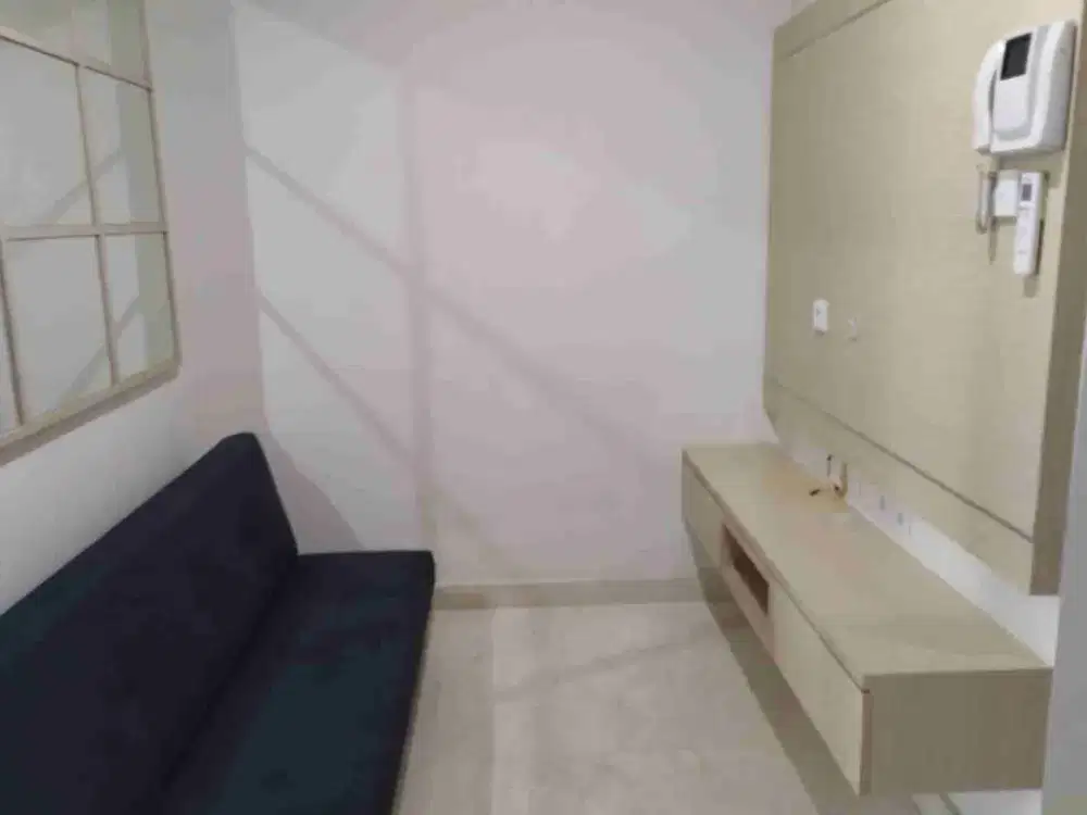 Disewakan 1BR Furnished Apt. Puri Orchard lt. rendah View Pool

Maintenance   775 rb
Listrik 2200 watt
Air  Pam
Member Parkir Mobil 200rb
                             Motor 100rb