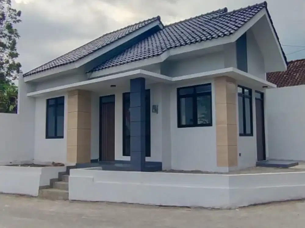 Rumah Baru, di jalan kaliurang, sertifikat dan PBG sudah ready
