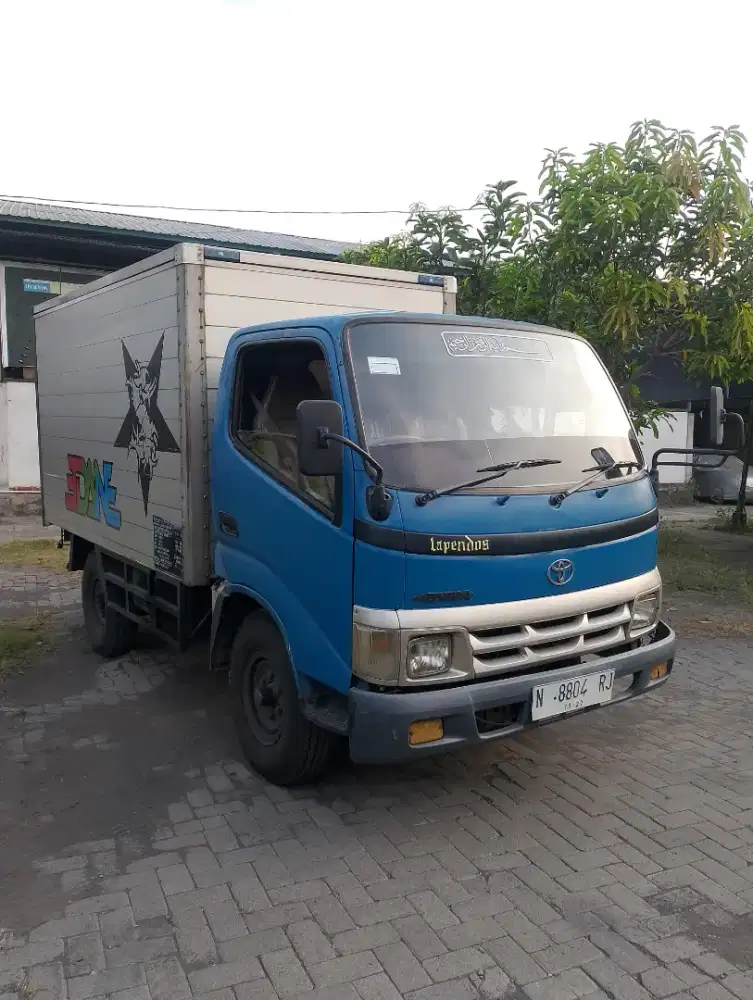 Toyota Dyna 115ST th.2005 Truk Box Engkel Short