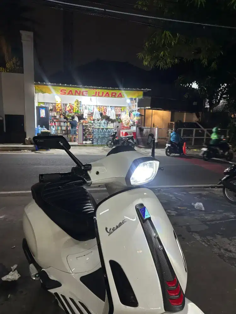 VESPA SPRINT CARBON 2019