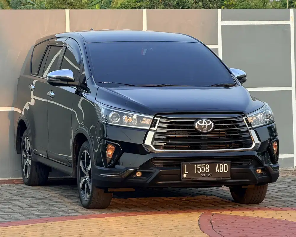 INNOVA VENTURER 2.4 DIESEL AT 2022 FACELIFT ( Last Edition )