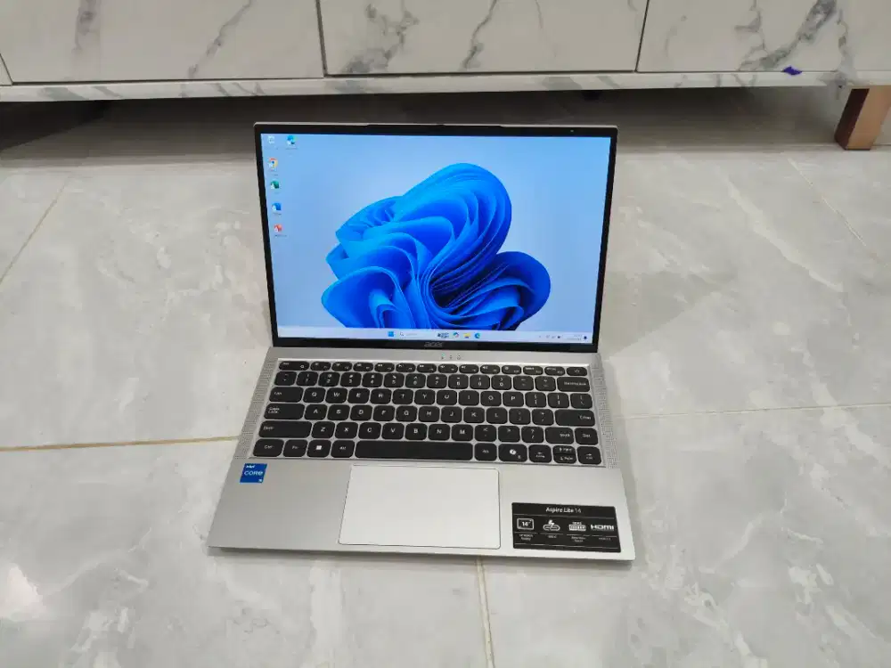 laptop acer Core i5 gen 13 ram 8GB DDR5 SSD Nvme 512GB
