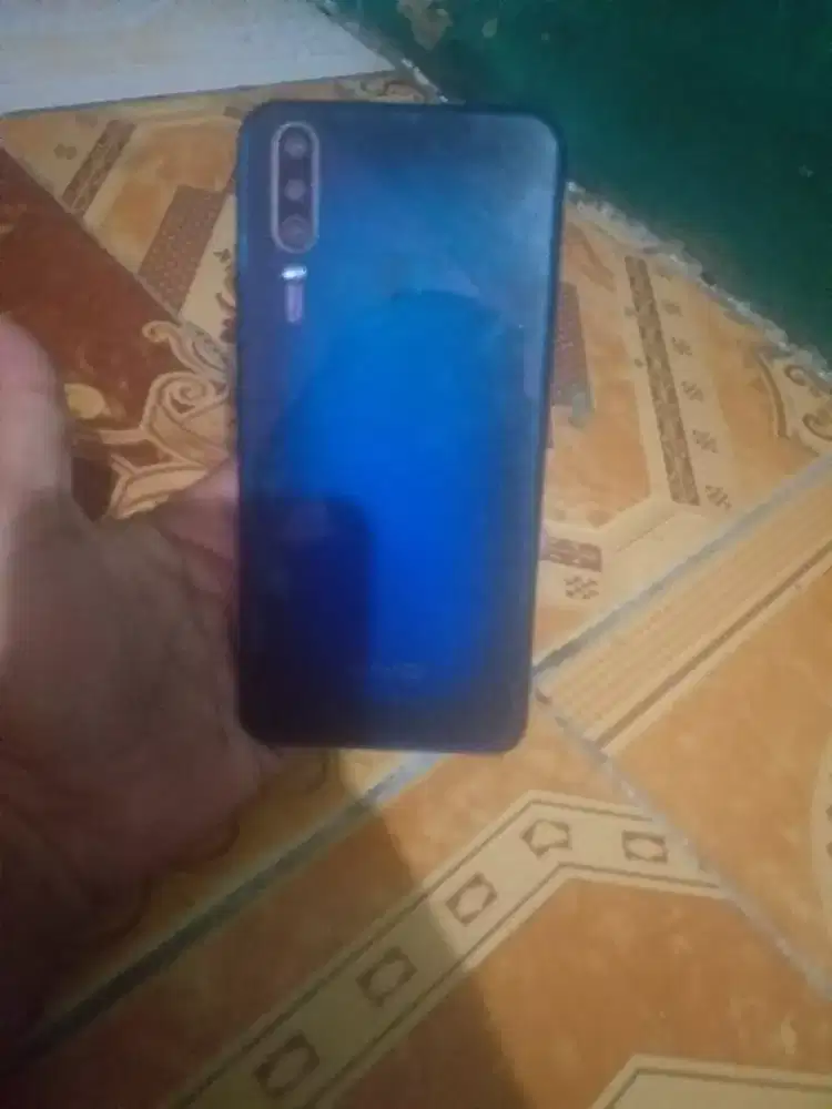 Vivo y15 ram 4/64 ...