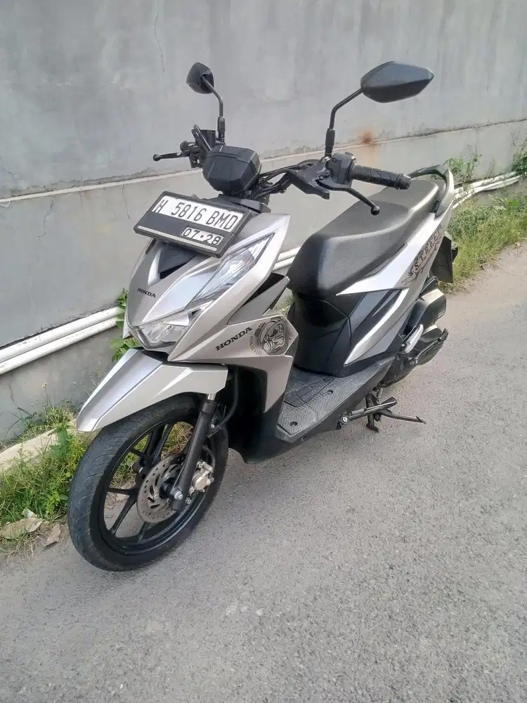 Honda Beat Street 2023 Silver