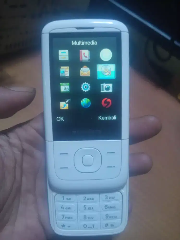 Henpon cina tombol sliding sperti tipe Nokia 5200
