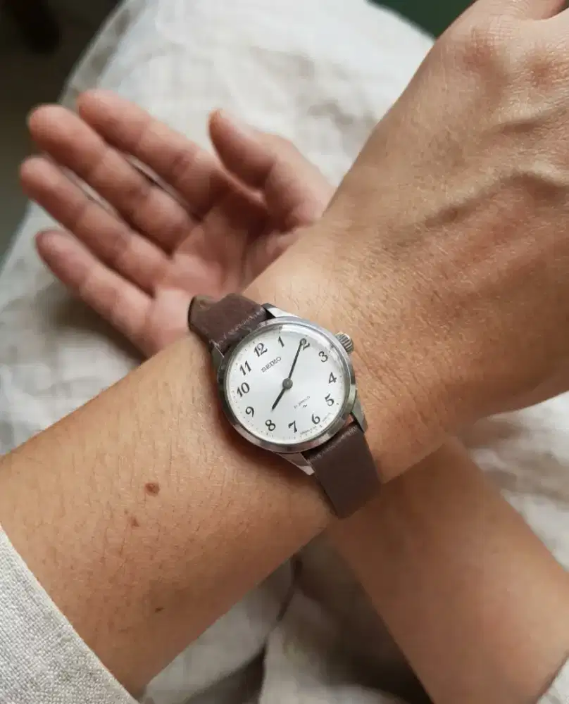 Jam tangan wanita Seiko Vintage manual winding