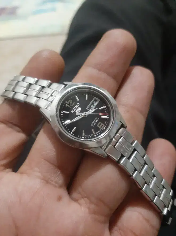 Jam tangan wanita Seiko 5 automatic