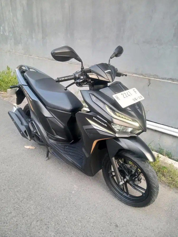 Honda Vario 125 CBS ISS keyless 2023 Hitam