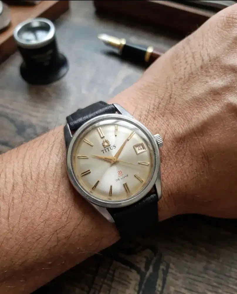 Jam tangan Titus manual winding