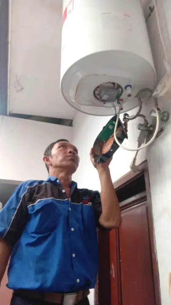 Jasa service water heater menteng