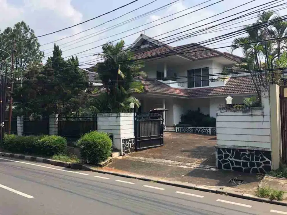 Rumah Lebak Lestari Jaksel 877m2 2 lt 5 Kmr