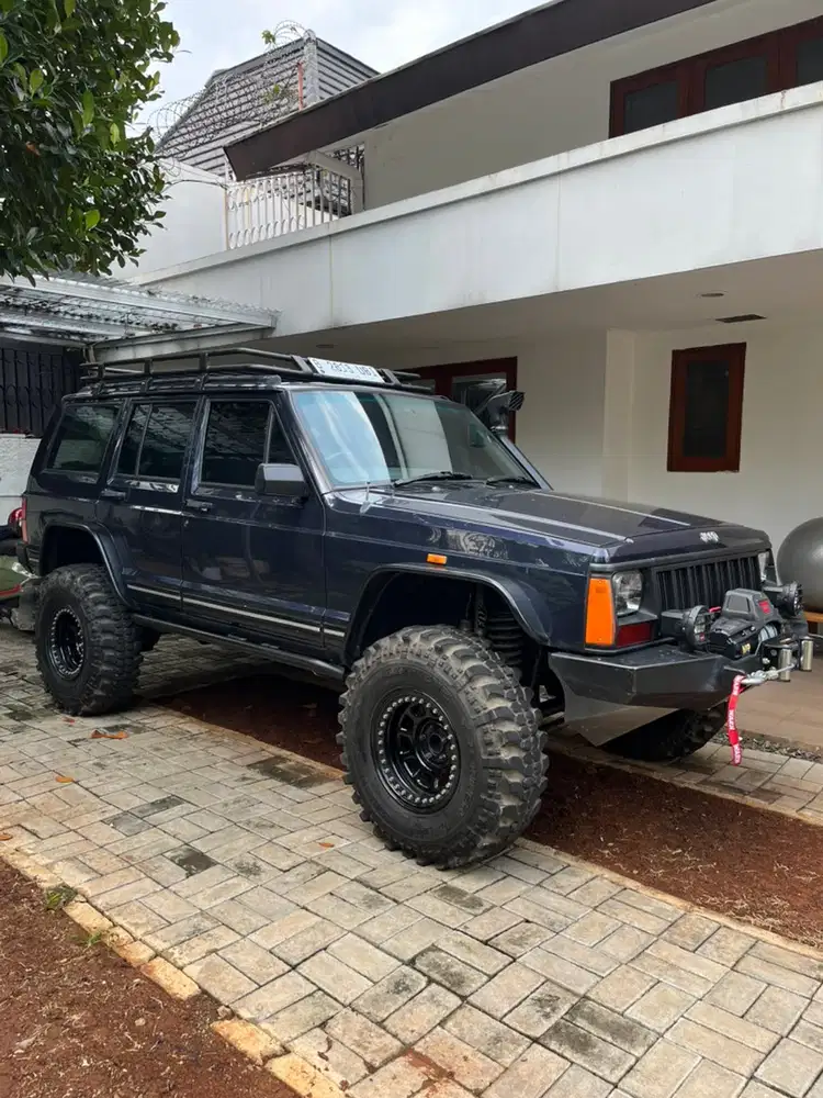 Jeep Cherokee 1996 Bensin