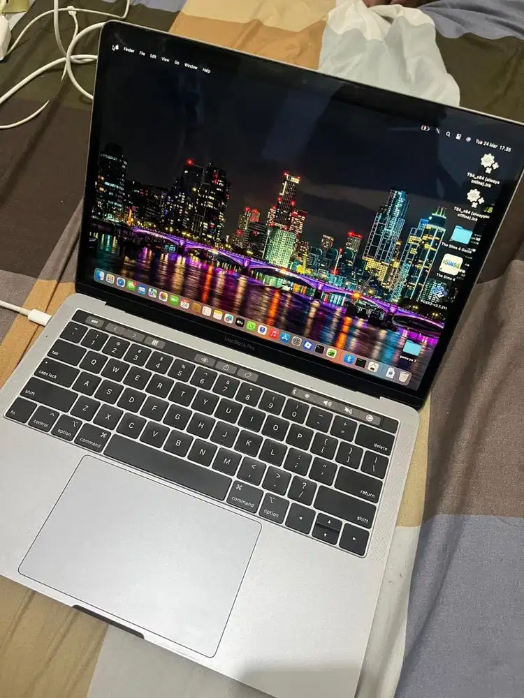 MacBook Pro Retina TouchBar 13’ Core i7 16GB 1TB 2018