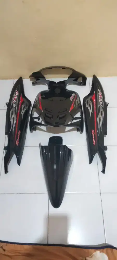 Cover body motor mio