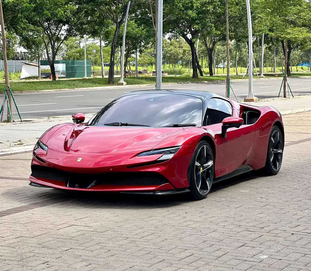 Ferrari SF90 Spider Hybrid 4.0 V8 2022 / 2023 / Odo 1rbu Kilometer