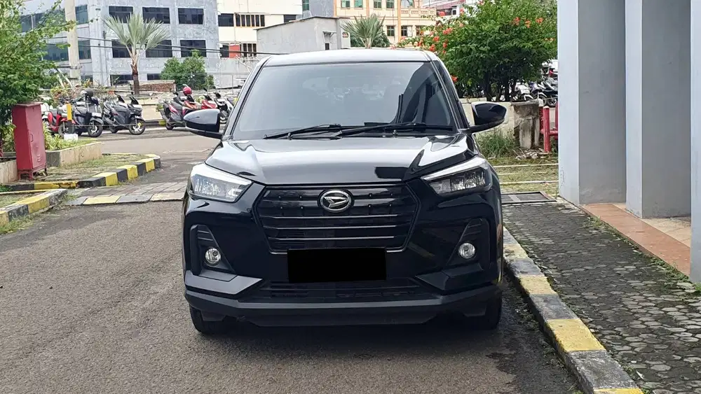Daihatsu Rocky 1.0 R Turbo Manual Hitam 2023 NIK 2022 Like New Record