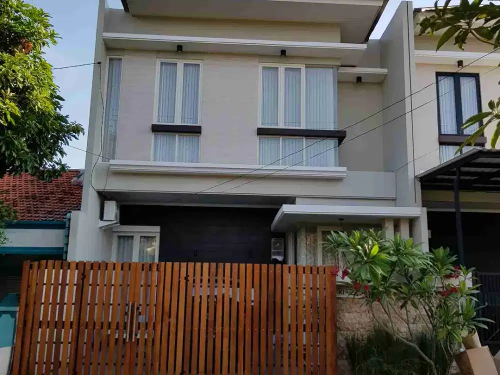 DIJUAL RUMAH MEWAH SIAP HUNI FURNISHED, RUNGKUT ASRI BARAT