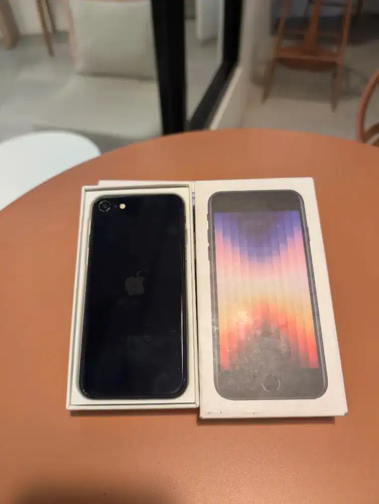 iPhone SE 3 128gb (2022)