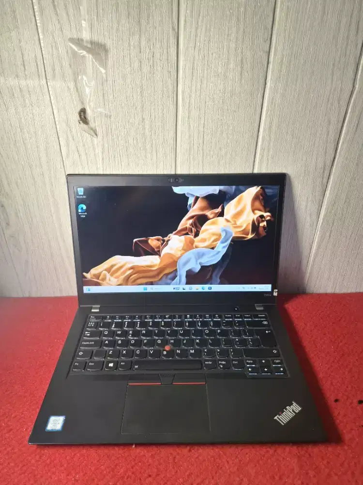 Lenovo Thinkpad T480s Core i5 Gen8 Ram8Gb Ssd256Gb Siap Pakai