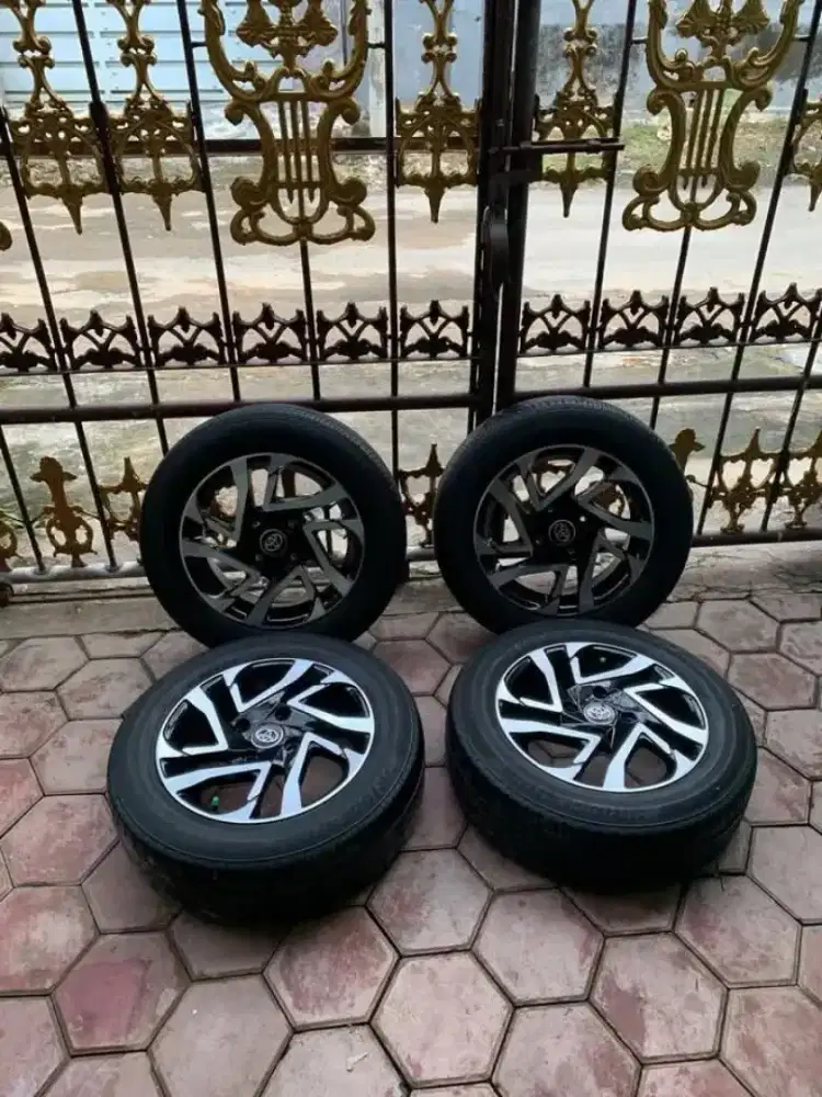 Velg Avanza veloz ring 15 original
