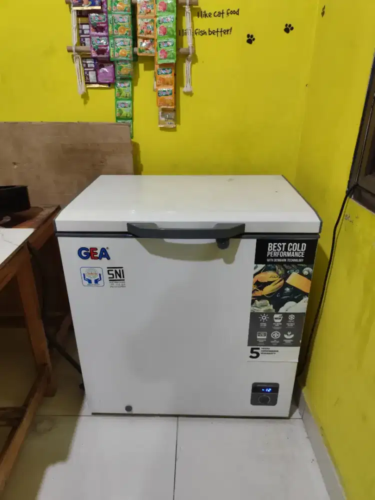 Freezer AB-208R baru 2 tahun lokasi kalisuren