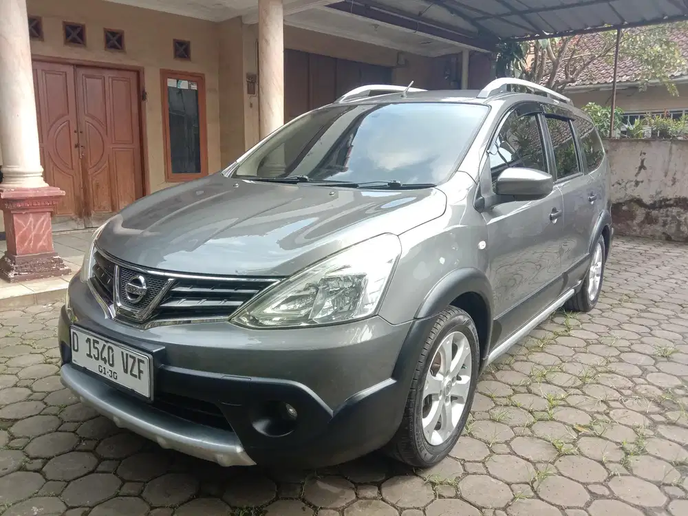 Nissan Grand livina 2014 Bensin