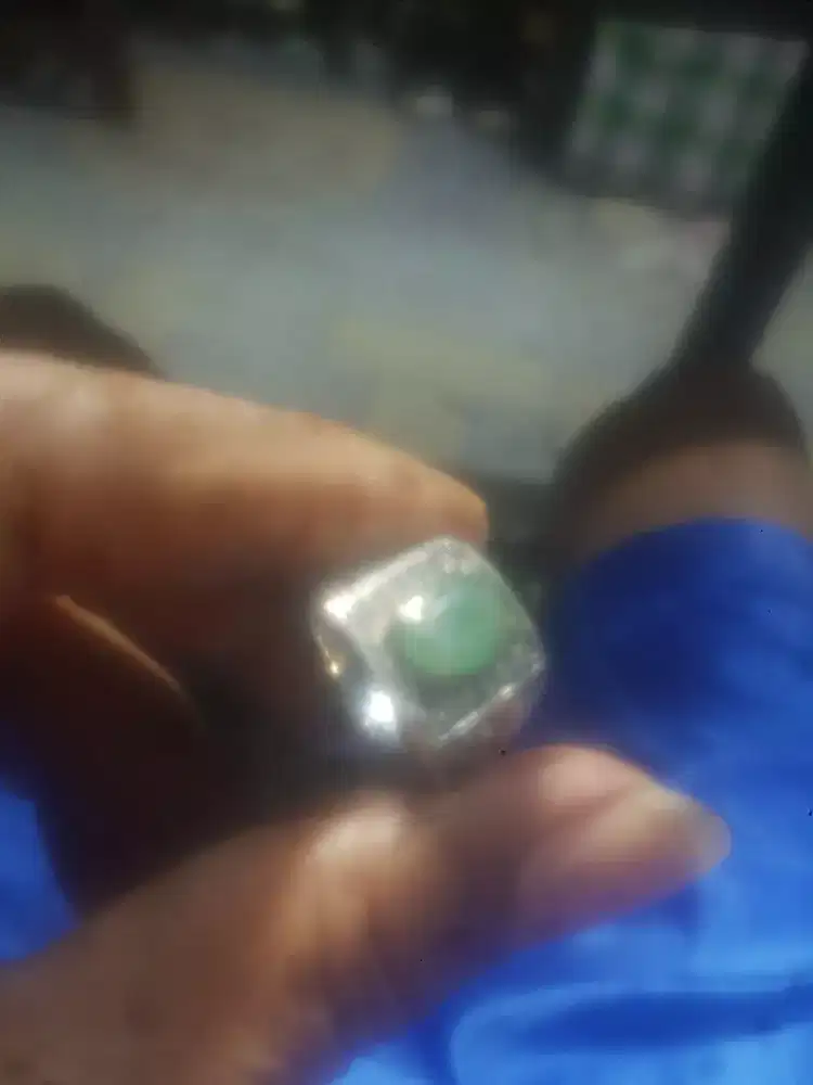 Batu jamrud columbia