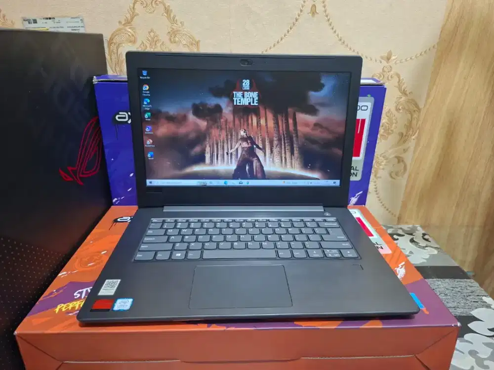 Laptop Lenovo Ideapad V330 Core i5-8250U SSD 240 GB Siap pakai