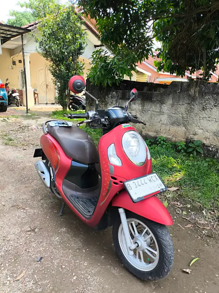 Scoopy Stylish Keyless 2023