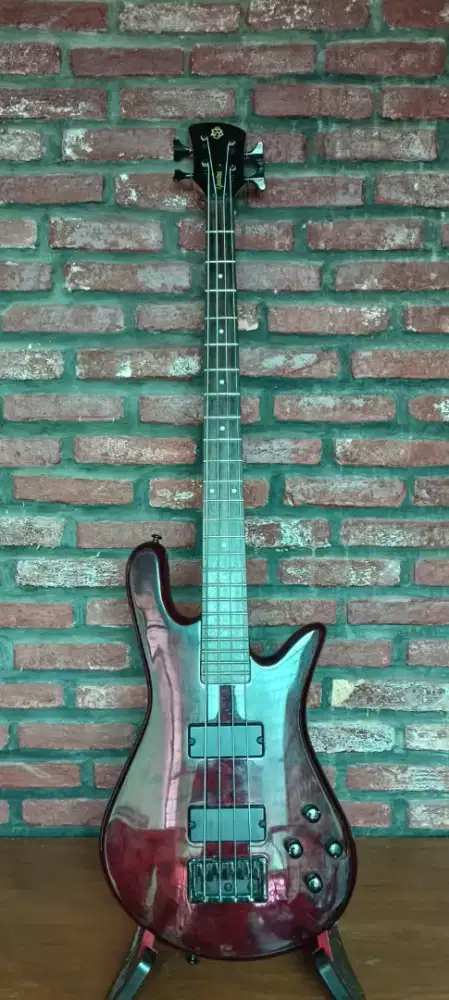 Bass spector performer 4 Aktif
