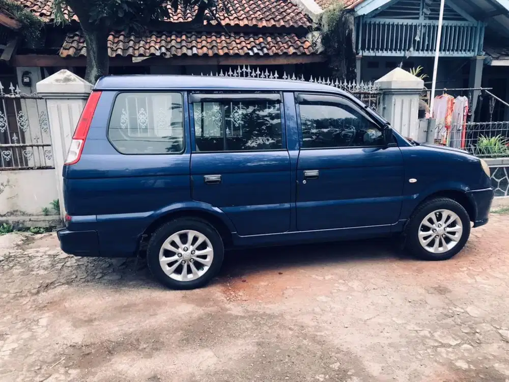 Mobil antik kuda bensin 1,6