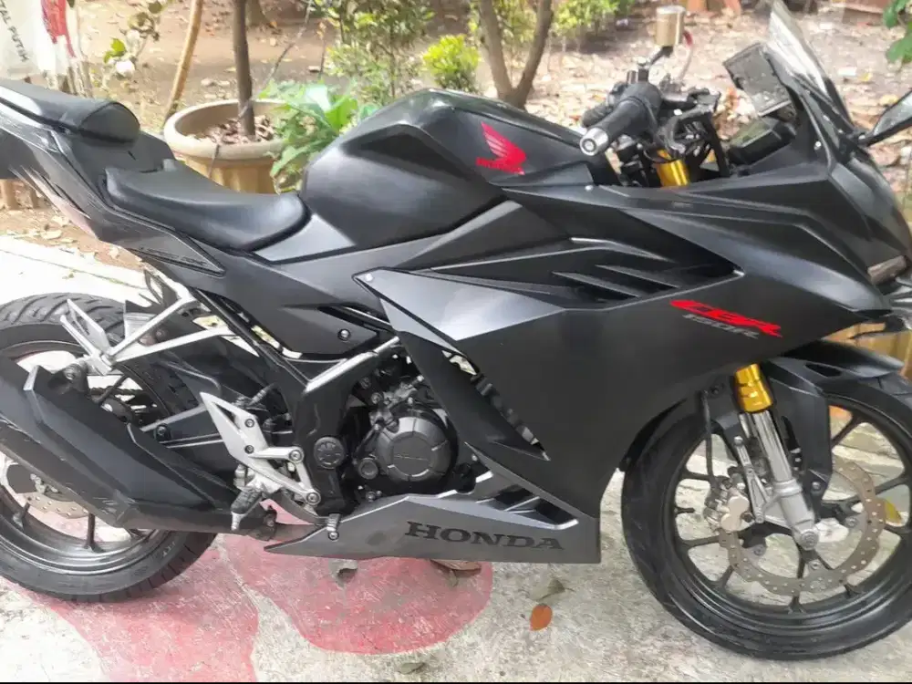 HONDA CBR 150 2022