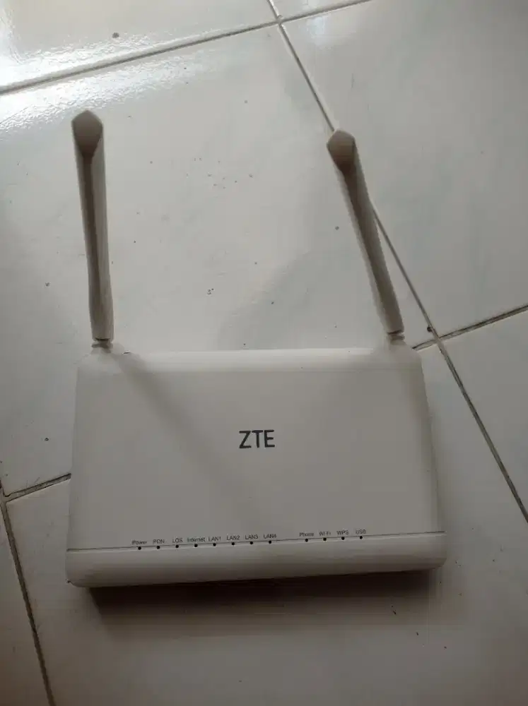 Router WiFi zte+power suply
