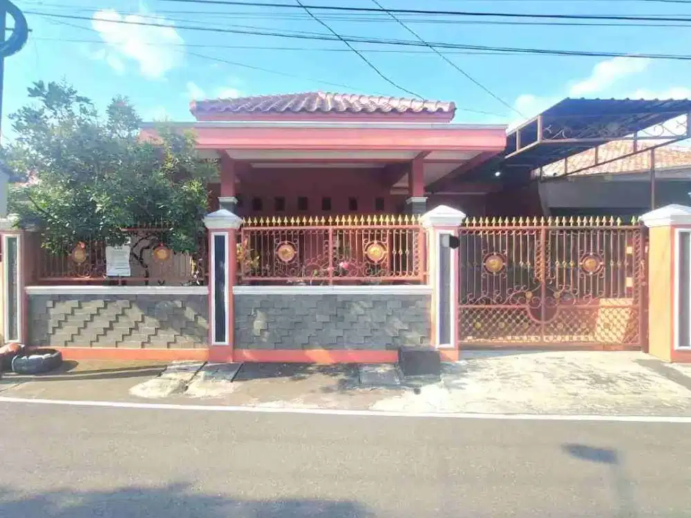 RUMAH TENGAH KOTA DI JL PUSPOWARNO SELATAN SALAMANMLOYO