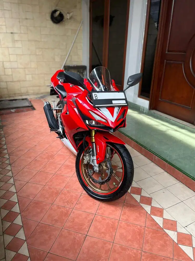 KM 6 RIBU! HONDA CBR 150R ABS FACELIFT TAHUN 2022 TIPE TERTINGGI!