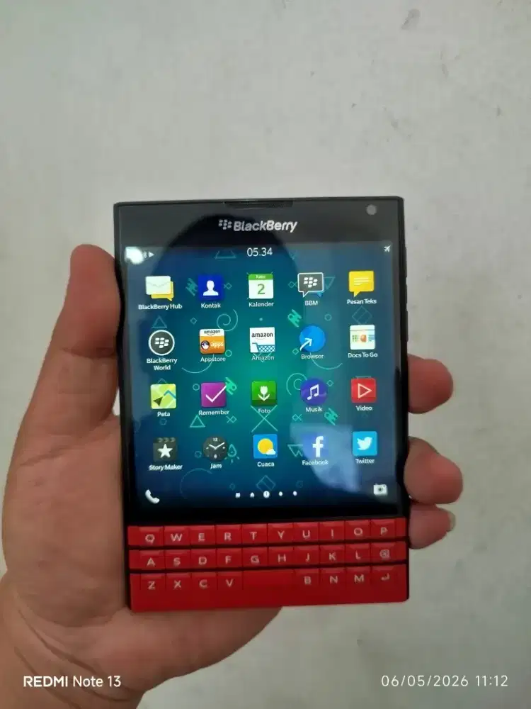 Blackberry passport red edition