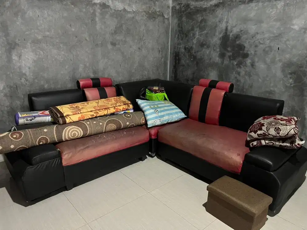Sofa leter L bekas