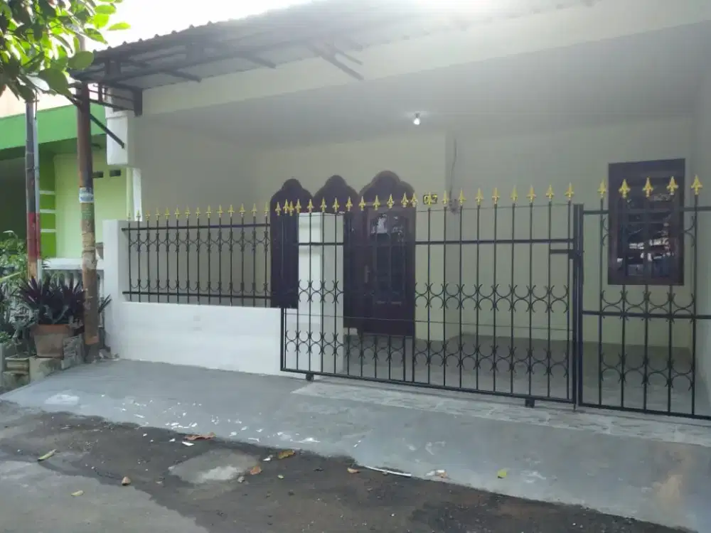 Dijual rumah siap huni di lingkungan strategis