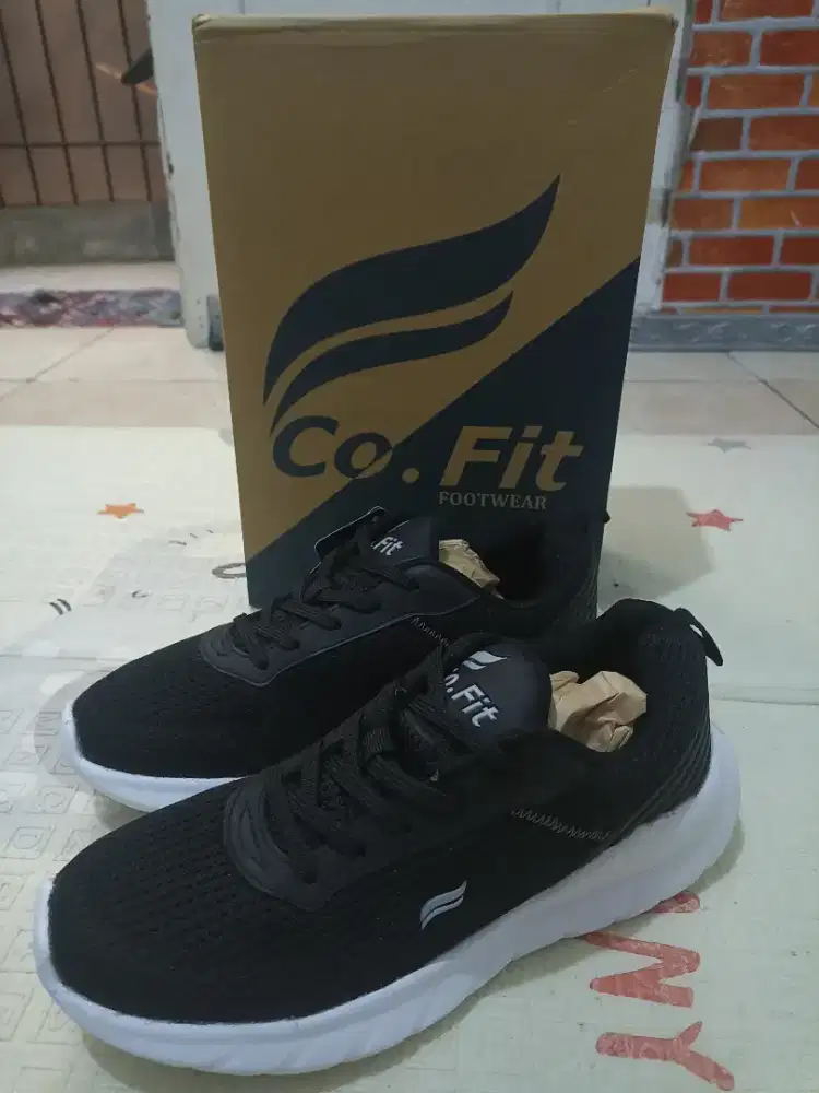 New Sepatu original unisex sz 41(26,5) olahraga,kantor,santai,sekolah
