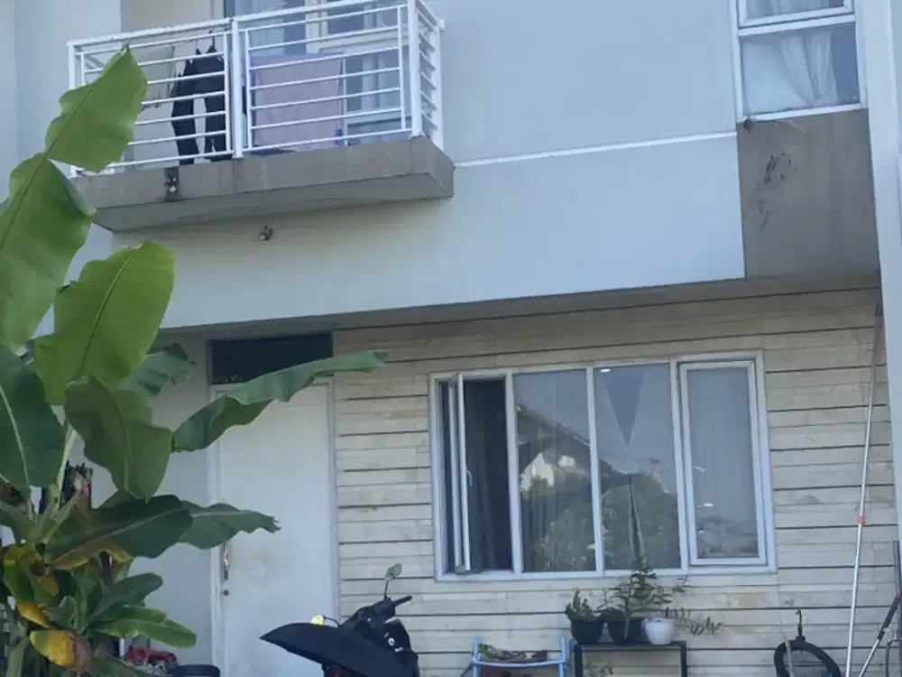 jual rumah 2 lantai sommerville taman kopo indah 5