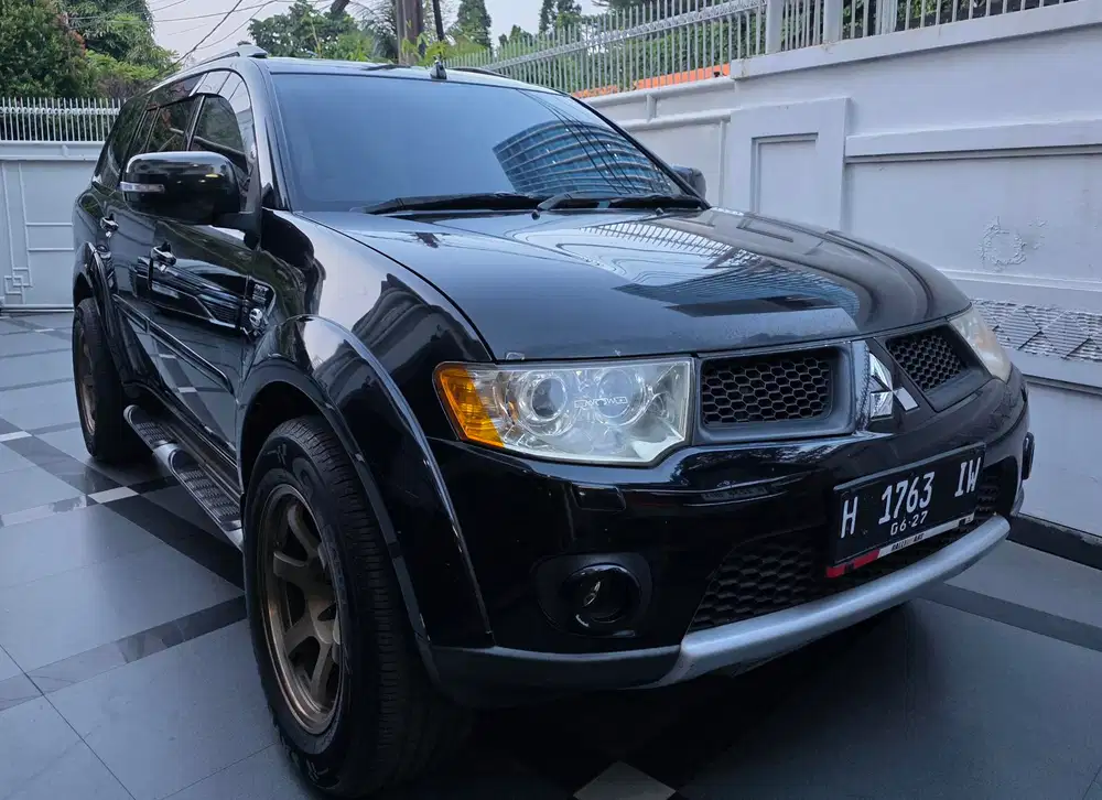 Pajero dakkar 4x2 AT 2013 tgn 1 dari baru