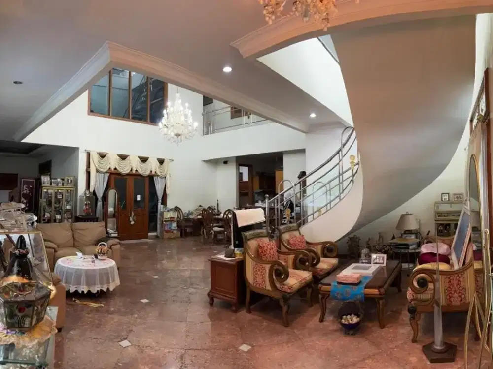 Luxury Living di Setra Duta Pasteur - Rumah Megah Hadap Timur, Posisi Premium