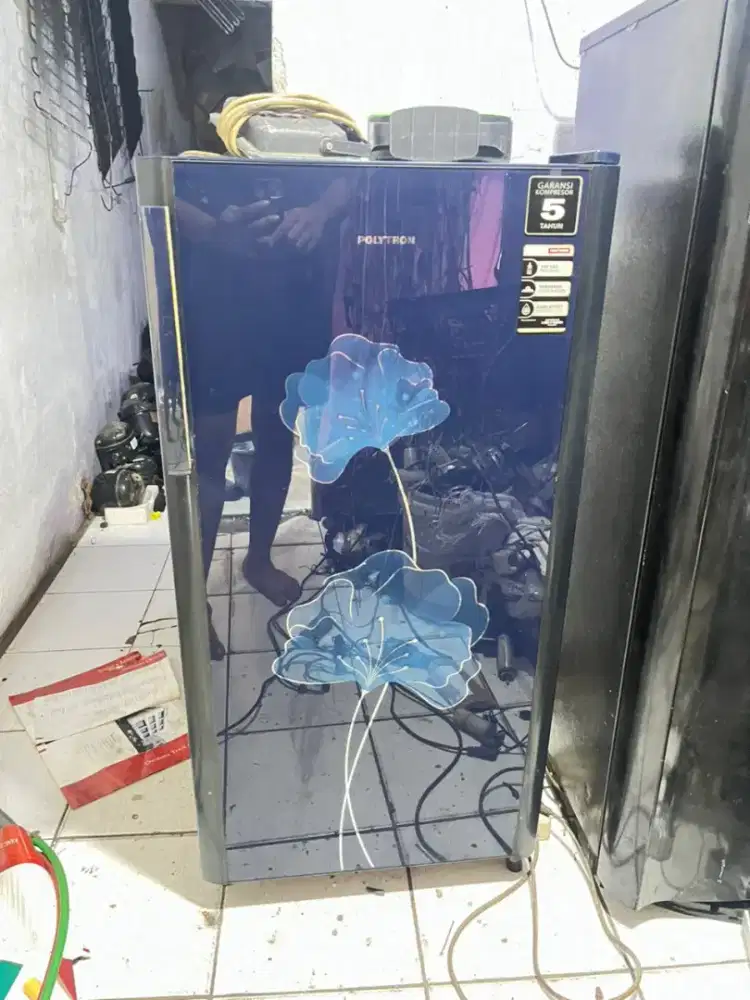 Kulkas 1 pintu POLYTRON GRATIS ANTAR